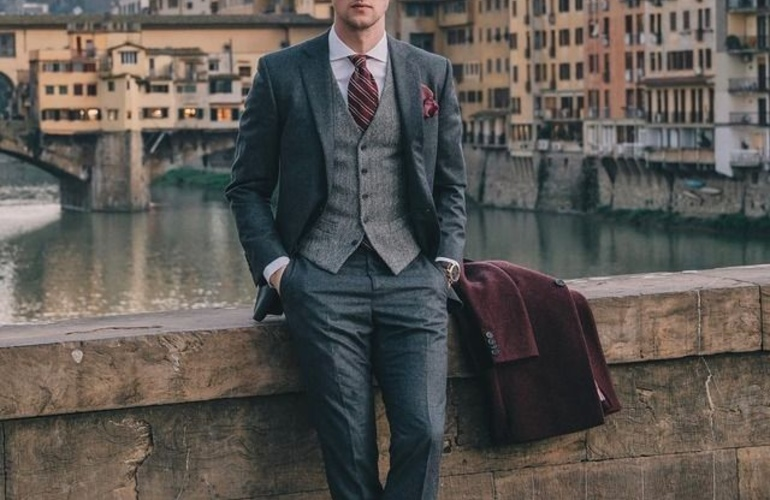 Шерсть — одна из немногих натуральных тканей, которая почти не мнётся